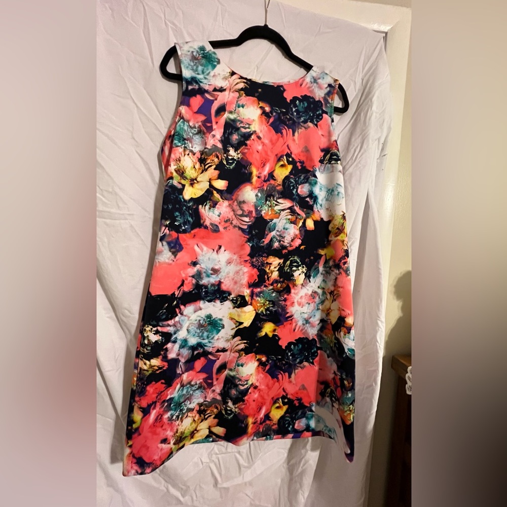Worthington sleeveless shift dress